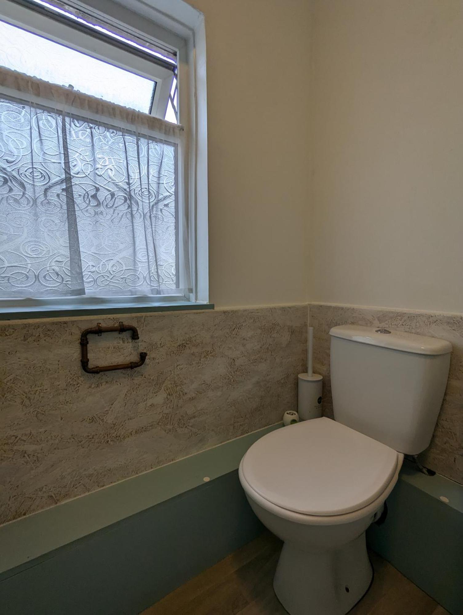 R3 - Cozy Small Double - City & Beach Access, Wifi, Free Parking - Self Catering Swansea Exterior photo